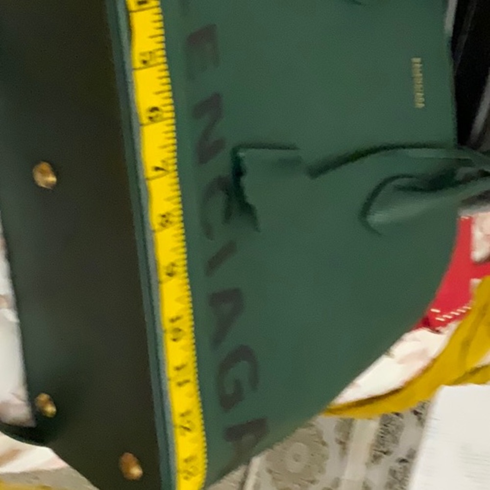 Balenciaga Leather Ville handbag in Green _ - Picture 6 of 7